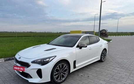 KIA Stinger I, 2018 год, 3 000 000 рублей, 2 фотография