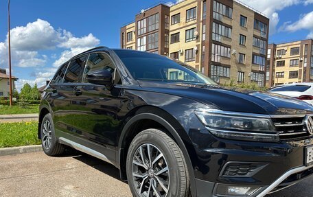 Volkswagen Tiguan II, 2018 год, 3 200 000 рублей, 2 фотография