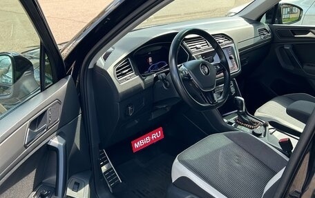 Volkswagen Tiguan II, 2018 год, 3 200 000 рублей, 9 фотография