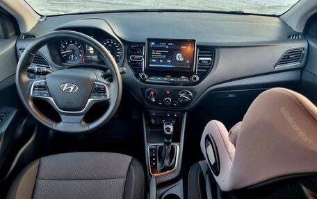 Hyundai Solaris II рестайлинг, 2021 год, 1 700 000 рублей, 8 фотография