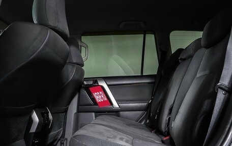 Toyota Land Cruiser Prado 150 рестайлинг 2, 2010 год, 2 377 000 рублей, 12 фотография
