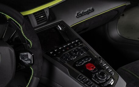 Lamborghini Aventador I рестайлинг, 2018 год, 29 900 000 рублей, 9 фотография