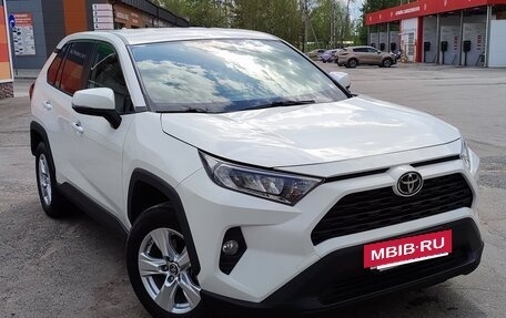 Toyota RAV4, 2020 год, 3 005 000 рублей, 2 фотография