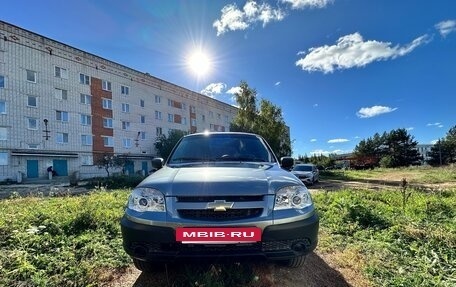 Chevrolet Niva I рестайлинг, 2016 год, 760 000 рублей, 4 фотография