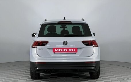 Volkswagen Tiguan II, 2019 год, 2 689 000 рублей, 6 фотография