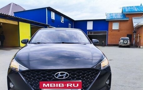 Hyundai Solaris II рестайлинг, 2021 год, 1 700 000 рублей, 3 фотография