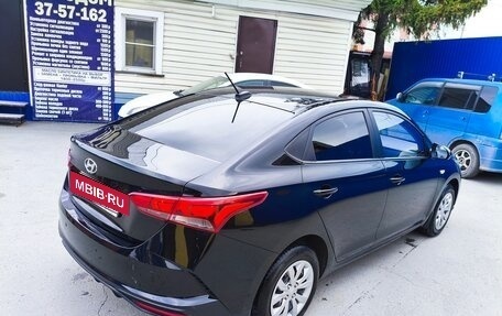 Hyundai Solaris II рестайлинг, 2021 год, 1 700 000 рублей, 4 фотография
