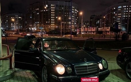 Mercedes-Benz E-Класс, 1996 год, 370 000 рублей, 2 фотография
