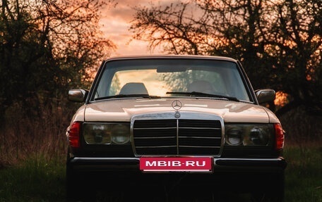 Mercedes-Benz W123, 1985 год, 550 000 рублей, 5 фотография