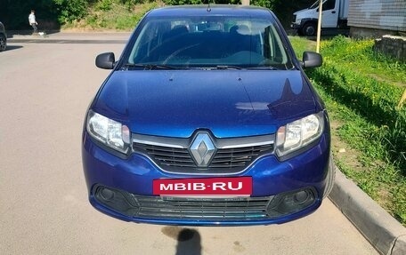Renault Logan II, 2018 год, 600 000 рублей, 2 фотография