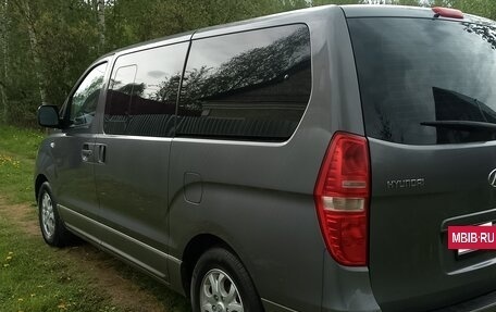 Hyundai H-1 II рестайлинг, 2010 год, 1 255 000 рублей, 5 фотография