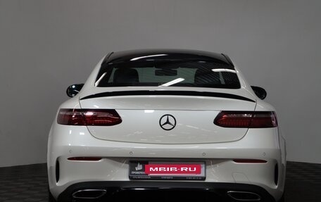 Mercedes-Benz E-Класс, 2020 год, 6 200 000 рублей, 4 фотография