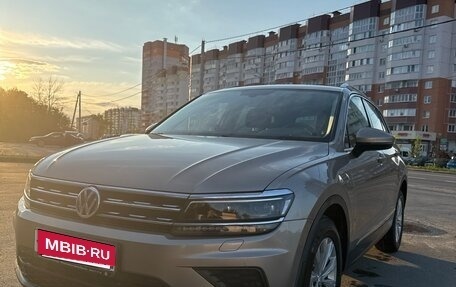 Volkswagen Tiguan II, 2017 год, 2 700 000 рублей, 2 фотография