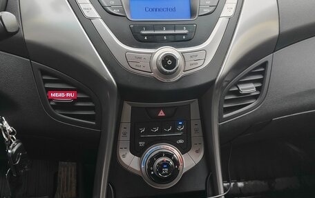 Hyundai Elantra V, 2012 год, 950 000 рублей, 3 фотография