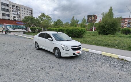 Chevrolet Cobalt II, 2013 год, 650 000 рублей, 2 фотография