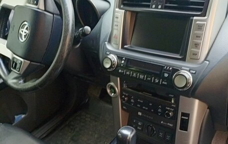 Toyota Land Cruiser Prado 150 рестайлинг 2, 2013 год, 2 990 000 рублей, 4 фотография