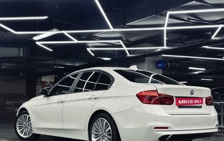 BMW 3 серия, 2018 год, 2 400 000 рублей, 3 фотография