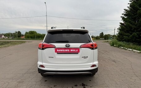 Toyota RAV4, 2016 год, 2 700 000 рублей, 3 фотография