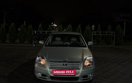 Toyota Avensis III рестайлинг, 2005 год, 1 099 999 рублей, 2 фотография
