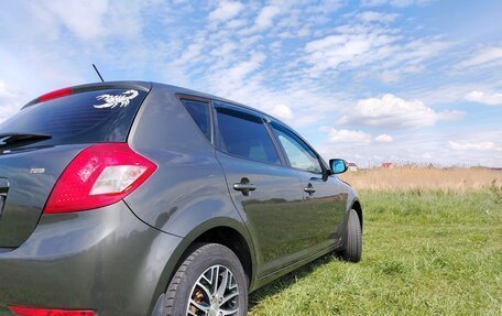 KIA cee'd I рестайлинг, 2010 год, 820 000 рублей, 2 фотография