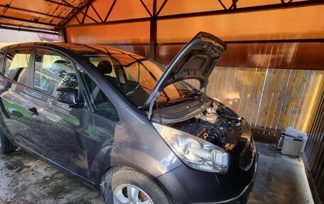 KIA Venga I, 2012 год, 1 190 000 рублей, 2 фотография
