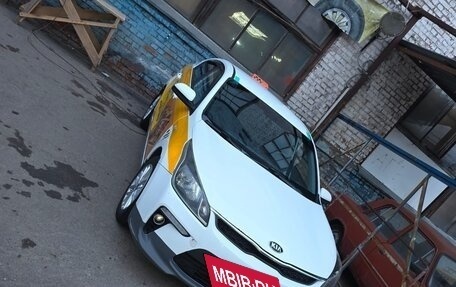 KIA Rio IV, 2018 год, 899 000 рублей, 2 фотография