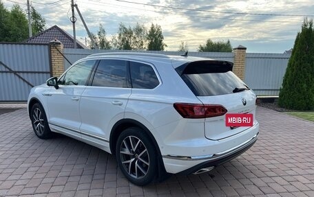 Volkswagen Touareg III, 2021 год, 7 000 000 рублей, 6 фотография