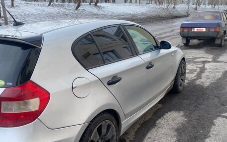 BMW 1 серия, 2006 год, 850 000 рублей, 4 фотография