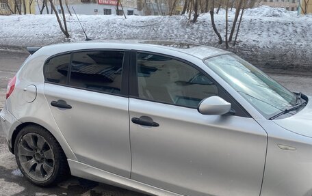 BMW 1 серия, 2006 год, 850 000 рублей, 3 фотография