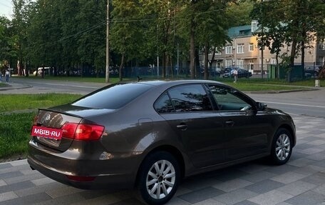 Volkswagen Jetta VI, 2012 год, 370 000 рублей, 2 фотография