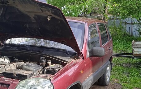 Chevrolet Niva I рестайлинг, 2004 год, 270 000 рублей, 2 фотография