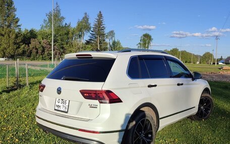 Volkswagen Tiguan II, 2018 год, 2 399 000 рублей, 4 фотография
