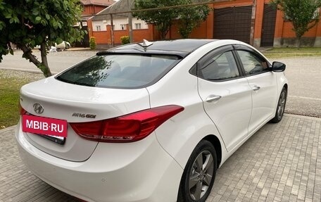 Hyundai Avante, 2012 год, 930 000 рублей, 3 фотография