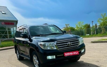 Toyota Land Cruiser 200, 2010 год, 3 150 000 рублей, 2 фотография