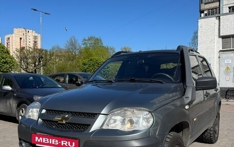 Chevrolet Niva I рестайлинг, 2016 год, 680 000 рублей, 3 фотография
