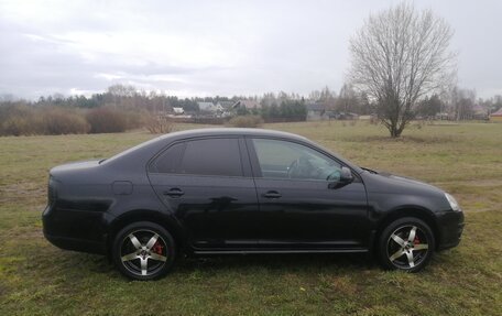 Volkswagen Jetta VI, 2010 год, 800 000 рублей, 4 фотография