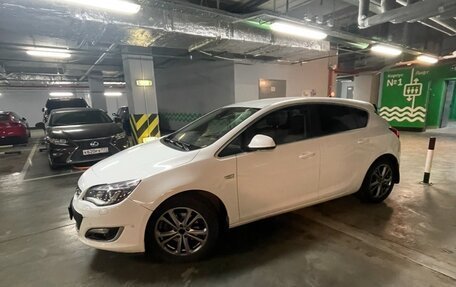 Opel Astra J, 2014 год, 1 600 000 рублей, 4 фотография