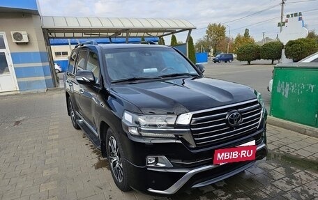 Toyota Land Cruiser 200, 2017 год, 7 600 000 рублей, 2 фотография