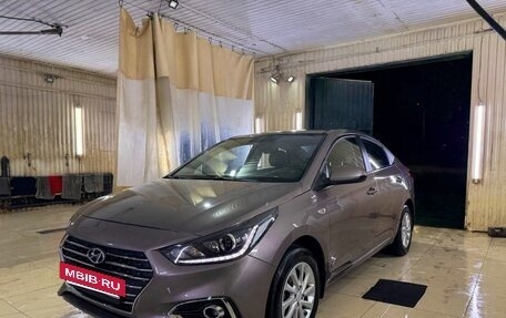 Hyundai Solaris II рестайлинг, 2018 год, 1 350 000 рублей, 4 фотография
