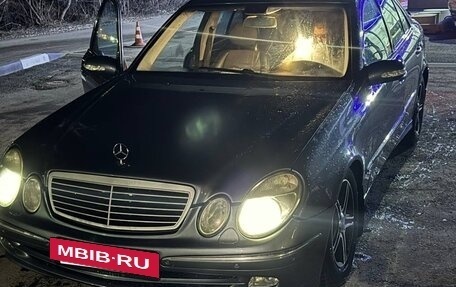 Mercedes-Benz E-Класс, 2003 год, 670 000 рублей, 2 фотография
