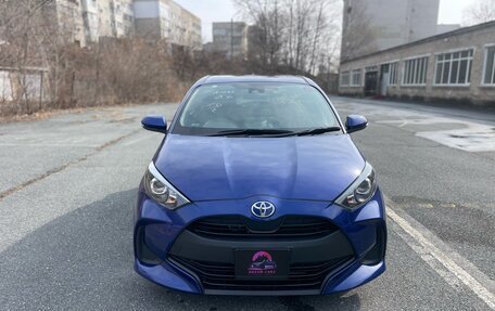 Toyota Yaris, 2021 год, 842 000 рублей, 2 фотография