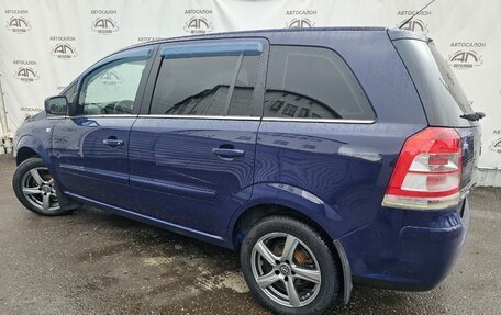 Opel Zafira B, 2011 год, 779 000 рублей, 3 фотография
