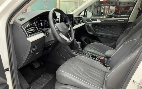 Volkswagen Tiguan II, 2022 год, 2 100 777 рублей, 5 фотография