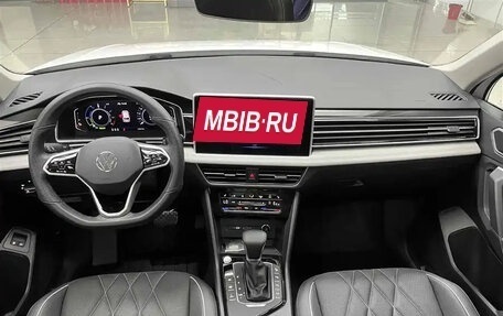 Volkswagen Tiguan II, 2022 год, 2 100 777 рублей, 6 фотография