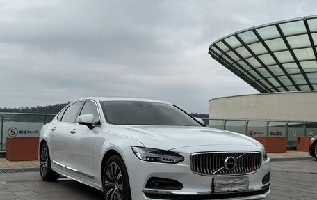 Volvo S90 II рестайлинг, 2021 год, 3 000 100 рублей, 2 фотография