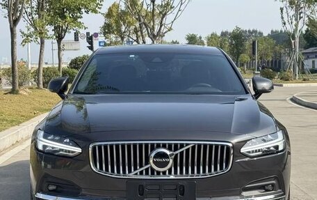 Volvo S90 II рестайлинг, 2021 год, 2 990 100 рублей, 3 фотография