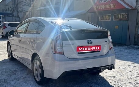 Toyota Prius, 2013 год, 1 215 000 рублей, 2 фотография