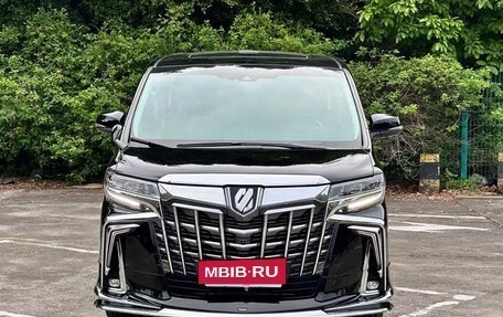 Toyota Alphard III, 2022 год, 4 300 777 рублей, 2 фотография