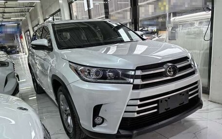 Toyota Highlander III, 2021 год, 3 400 000 рублей, 3 фотография