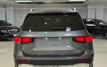 Mercedes-Benz GLB, 2022 год, 2 700 000 рублей, 5 фотография